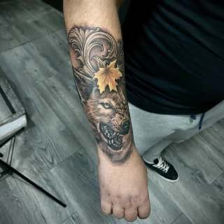 Arm black and grey - Wolf Tattoo - Black Hat Tattoo Dublin - The Black Hat Tattoo