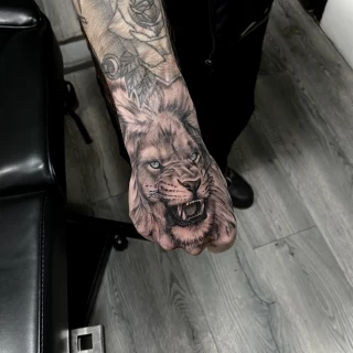 Star Sign Tattoo - Leo - Dublin - Hand Tattoo - The Black Hat Tattoo